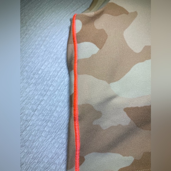 AERIE Offline Align Tank - Picture 4 of 7